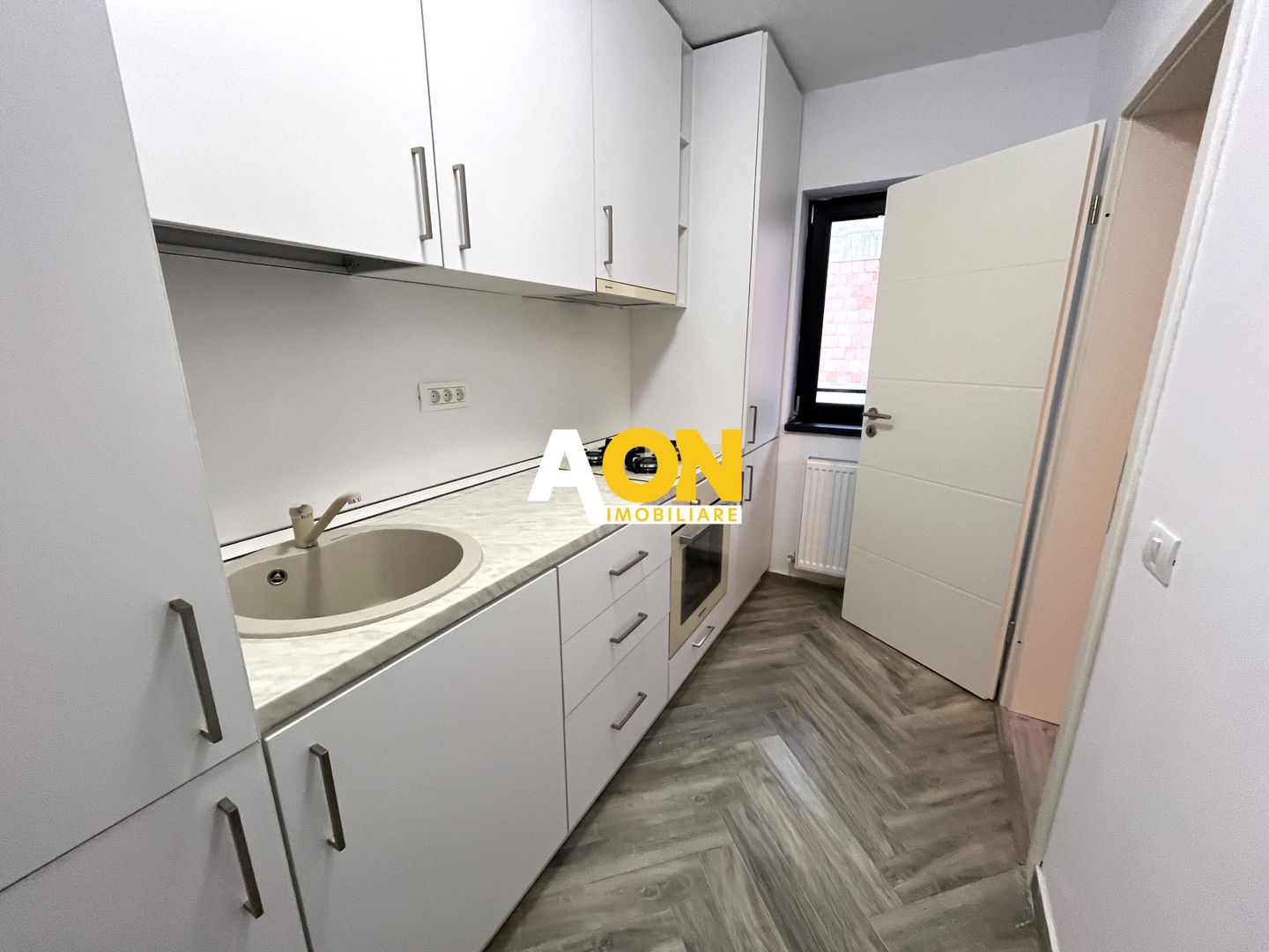 Apartament 2 Camere, Etaj Intermediar, Zona Schit - Poză 5
