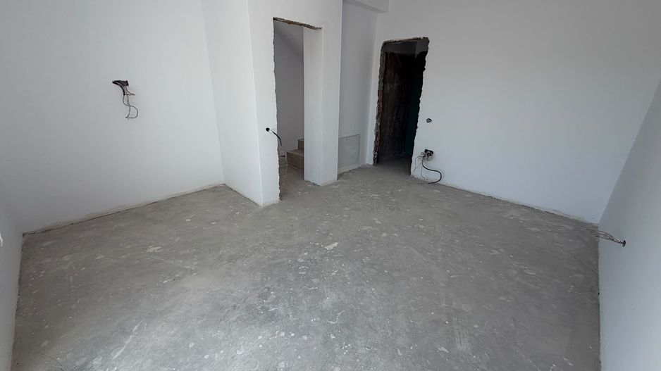 CASA DUPLEX, TOATE UTILITATILE, STRADA ASFALTATA, COMISION 0% - Poză 8