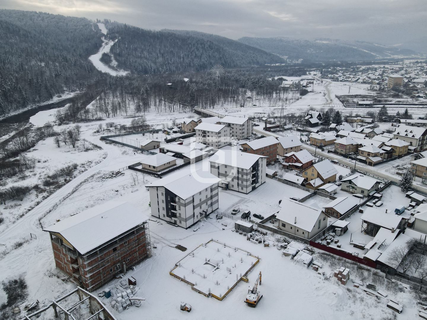 Apartamente noi zona0 Arinis 2 si 3 camere | Gura Humorului | Bucovina - Poză 1