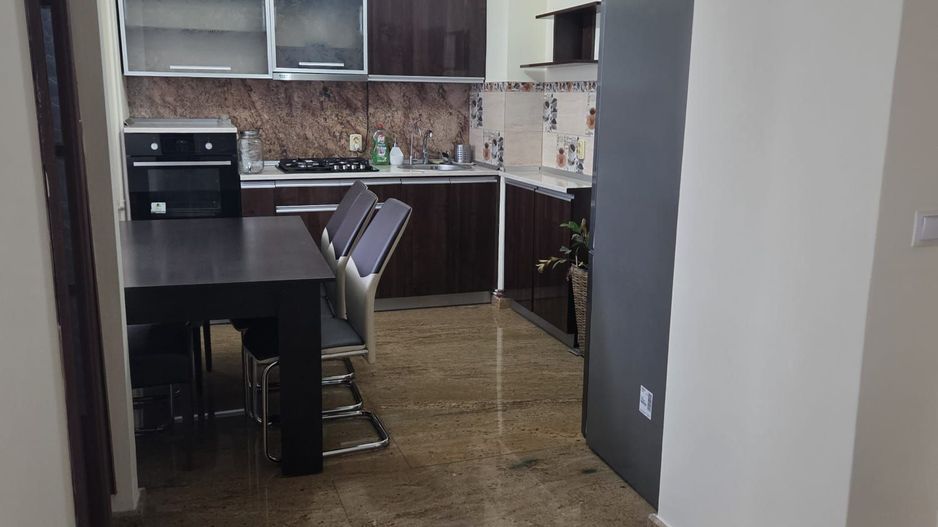 Apartament 2 camere decomandat-zona Spitalul Judetean-139.500 euro neg - Poză 5