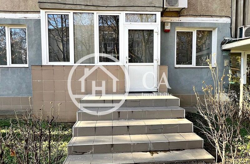 Spațiu de închiriat pentru birouri, cu 3 camere în Rogerius, Oradea - Poză 8