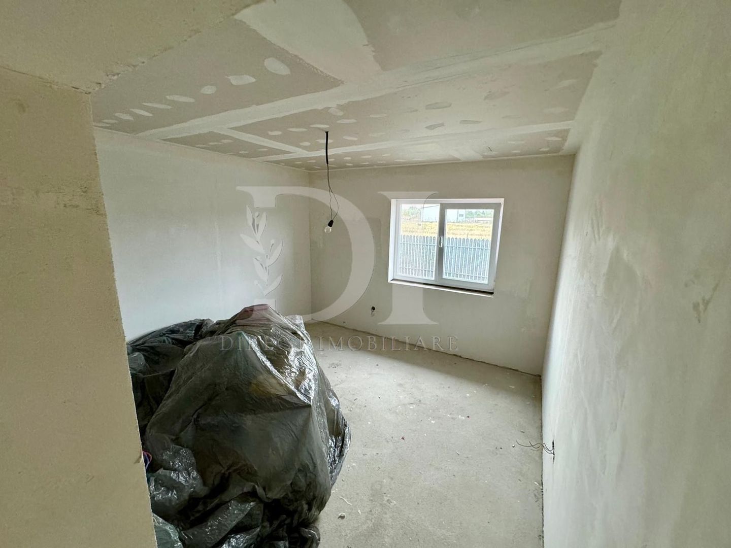 Casa semifinisată | teren liber 675 mp  | Zona Jucu - Poză 24