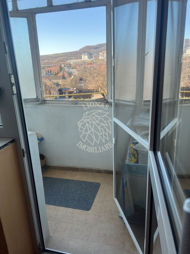 Apartament decomandat 4 camere 85 mp-balcon-etaj 3-parcare-Zona Lama - Poză 8