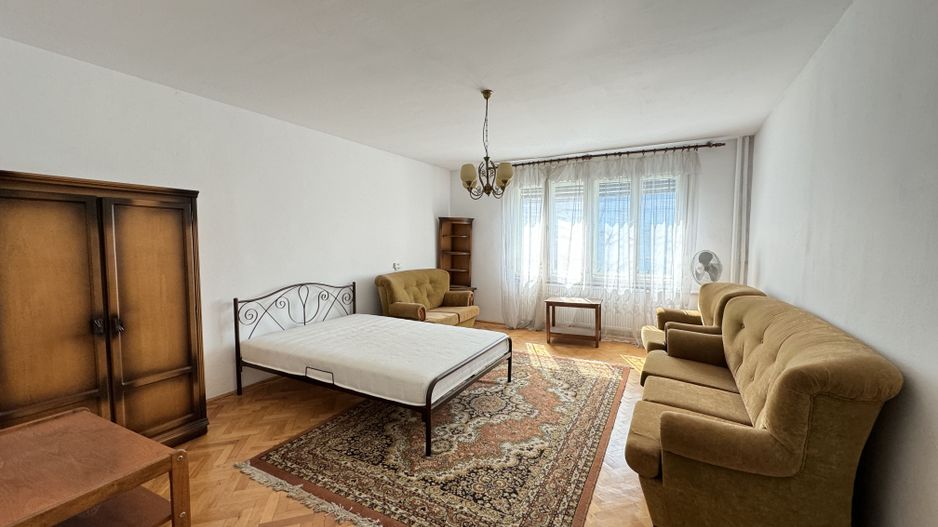 Casa S+P+2E - (posibilitate apartamentare) zona central - Poză 14