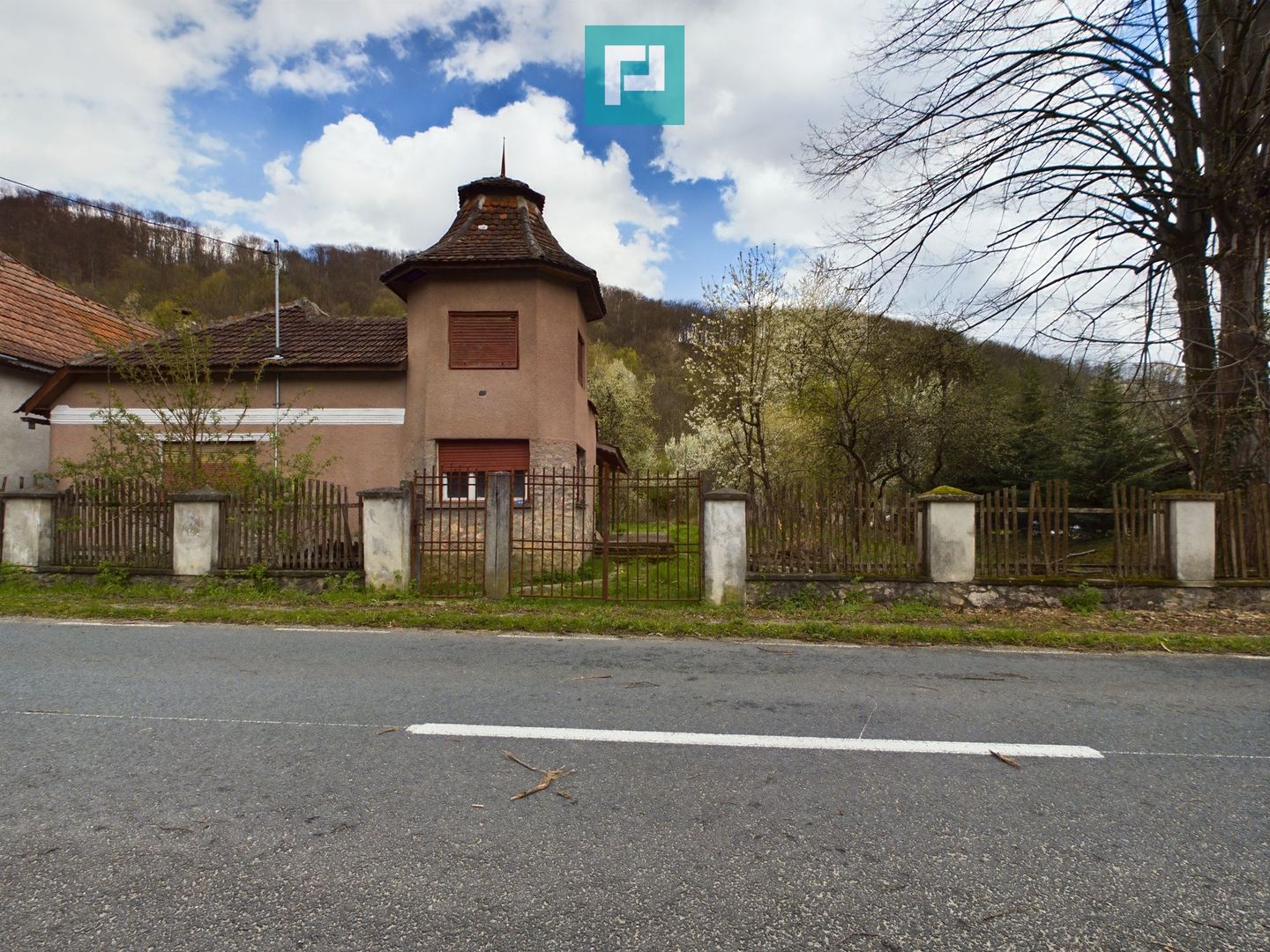 Casă în Moneasa - Poză 2