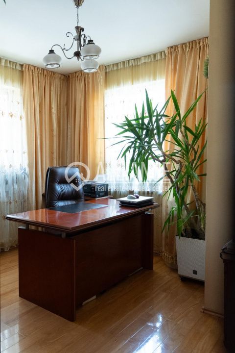 COMPOZITORI (COD10) - Casa deosebita de inchiriat - Poză 10