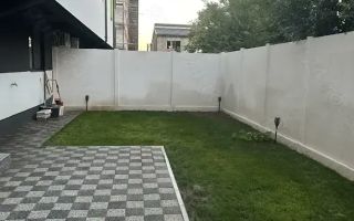 Apartament 3 camere, curte proprie - Poză 2