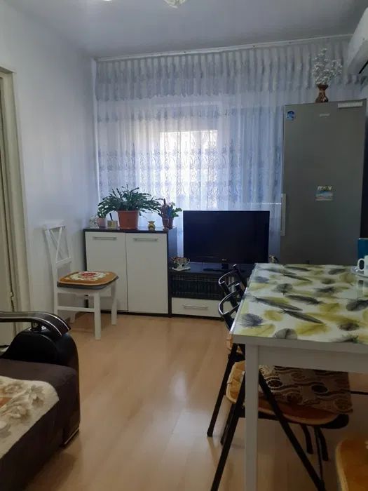 Apartament 3 camere, Micro 40 - Poză 1