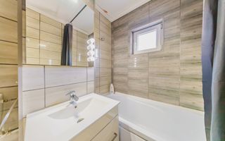 Apartament 2 camere, zona 300, decomandat, etaj 1 - Poză 9