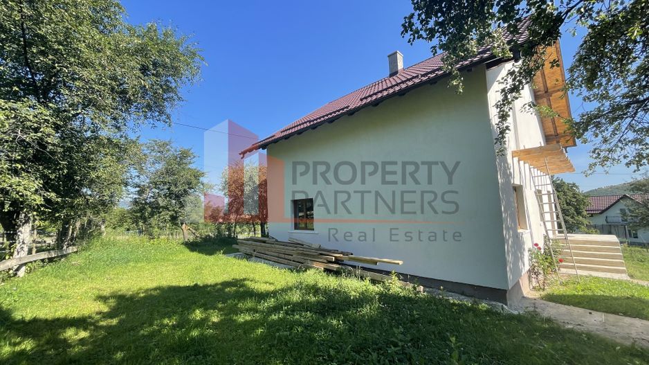 Casa Batraneasca Reconditionata Tohanita Bran 2300 mp Teren - Poză 10