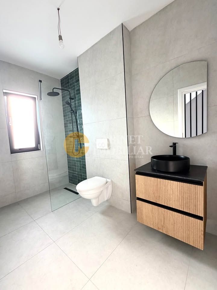 Casa individuala Vorovesti - Finalizata - 4 camere 2 bai - Poză 4