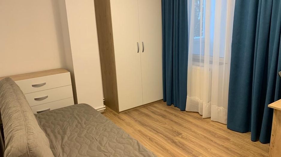 Centrul Civic, aproape de AFI, 3 camere recent renovate/mobilate, 165000 euro - Poză 4