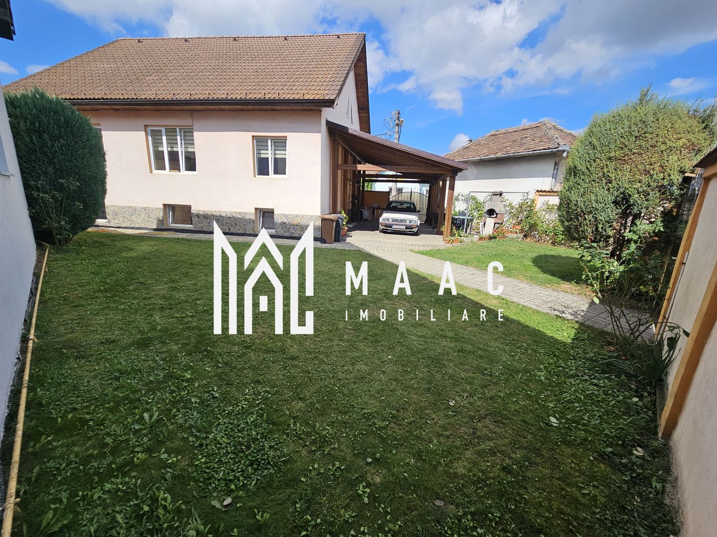 Casa individuala | 349 mp teren | Garaj | Zona Lazaret - Poză 2