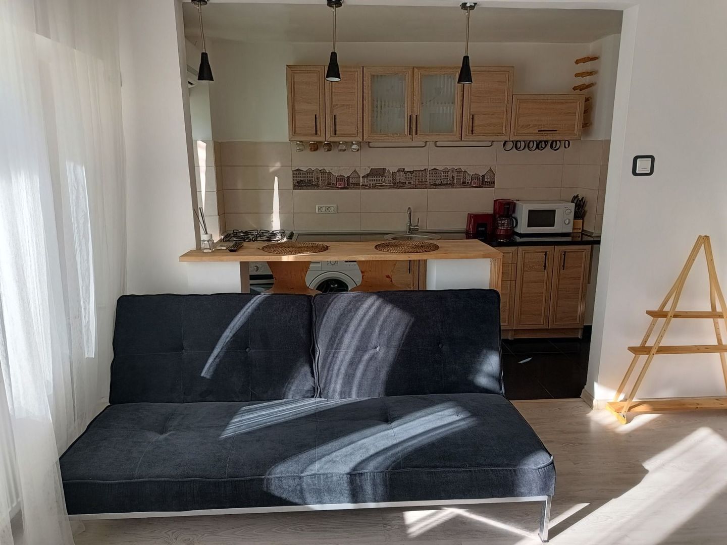 GAROSNIERA DECOMANDATA RENOVATA MOBILATA & UTILATA - Poză 3