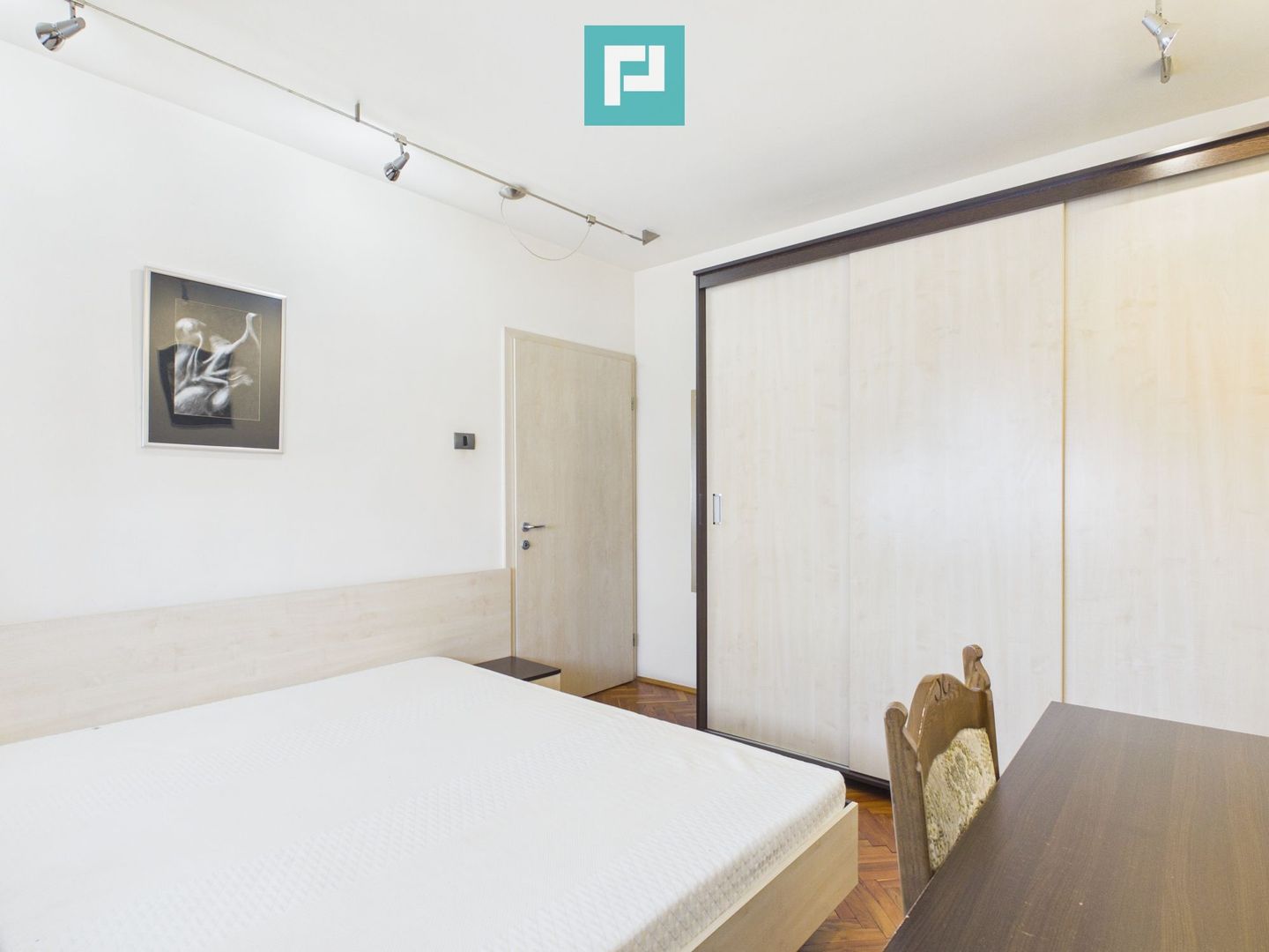 Apartament cu 3 camere și 2 băi zona Aurel Vlaicu - Poză 11