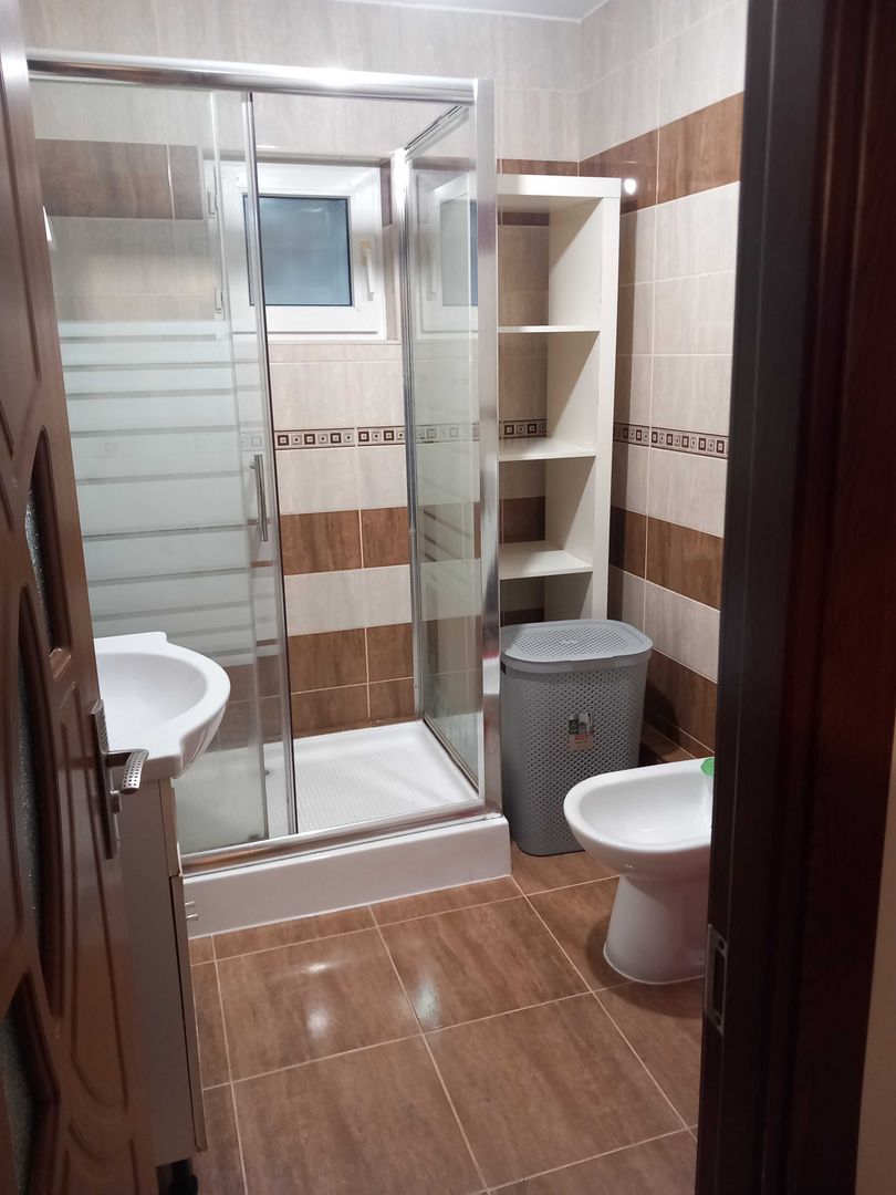 De inchiriat apartament cu 2 camere , Metrou Brancoveanu sector4 - Poză 6