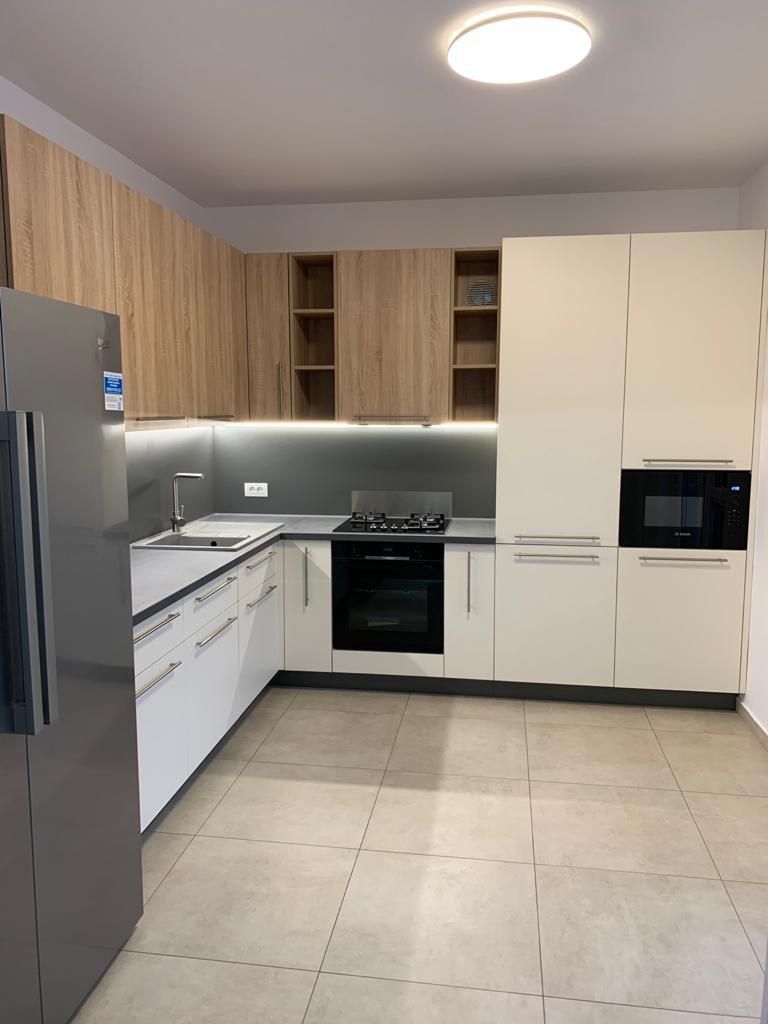 Apartament in vila cu curte  Dumbravita - Poză 7