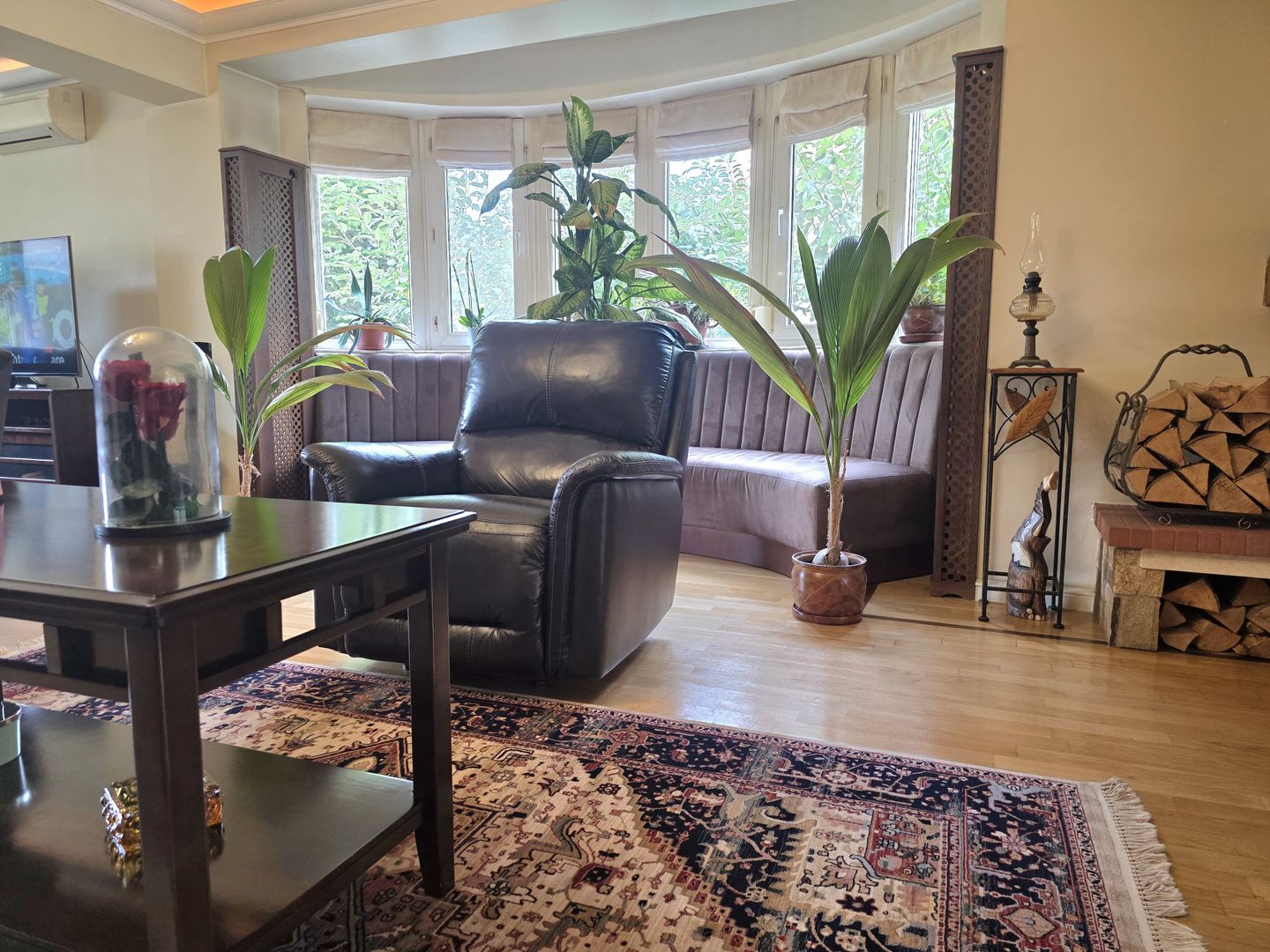 Vilă excepțională cu lift, piscina și teren de 1000 mp | VOLUNTARI - Poză 2