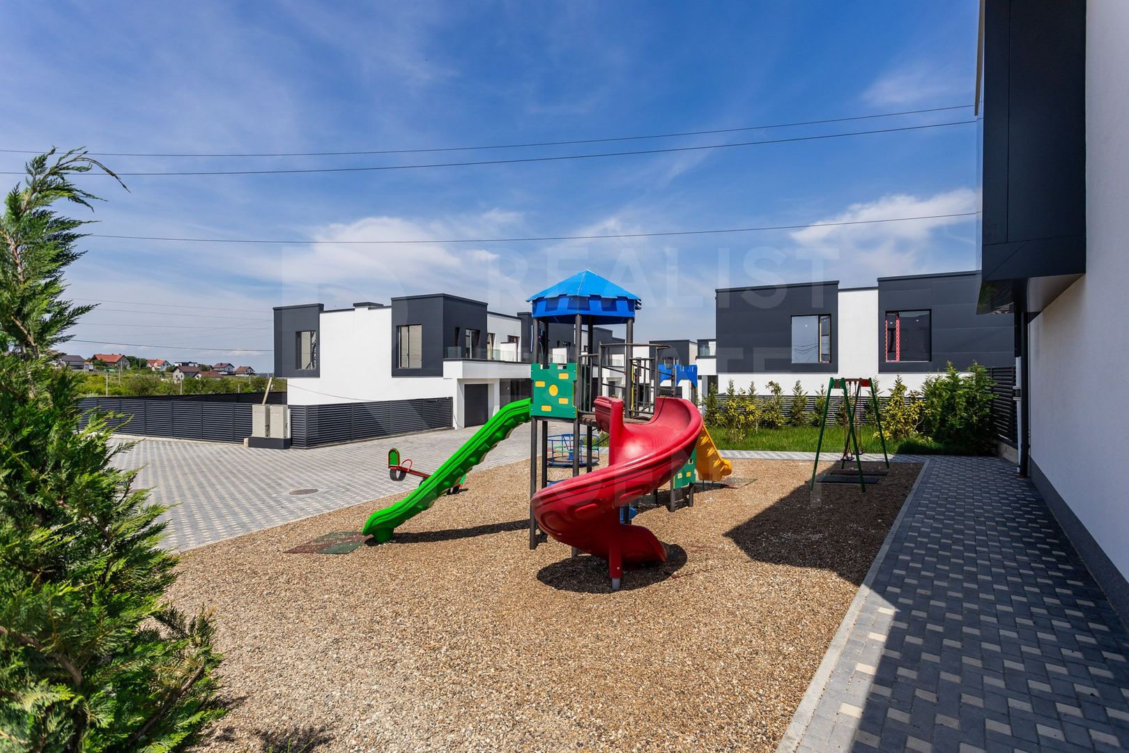 Vânzare, casă, 2 nivele, 4 camere, strada Sfânta Vineri, Tohatin - Poză 14