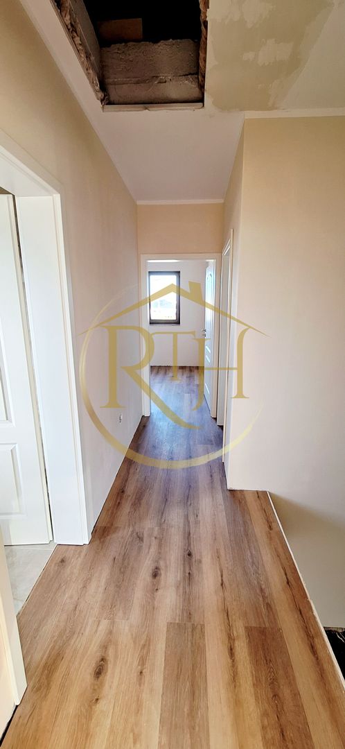 Oferim spre vanzare casa-duplex cu 4 camere si 3 bai situata in Giroc - Poză 9