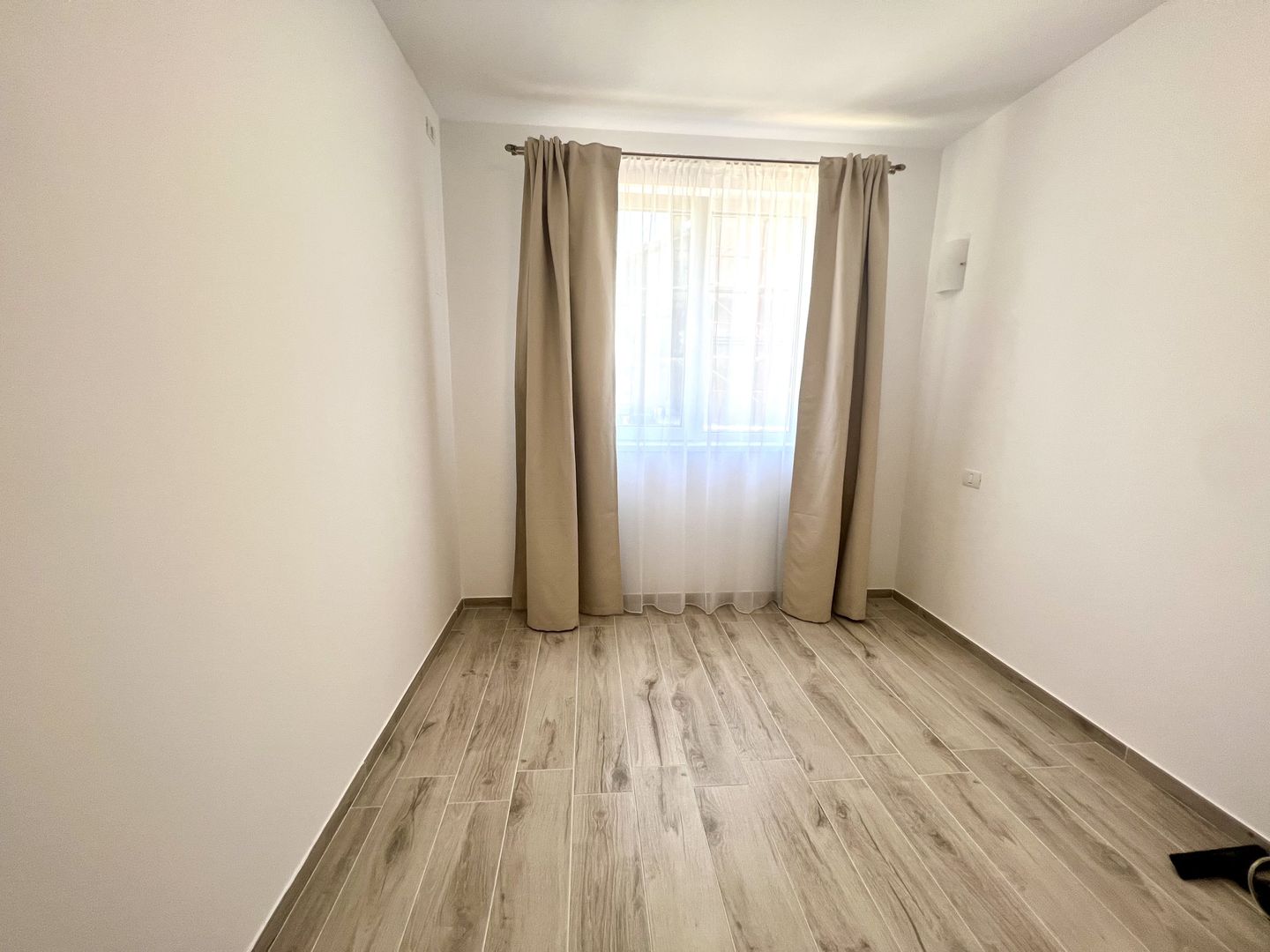 APARTAMENT CU LOC DE PARCARE - Poză 6