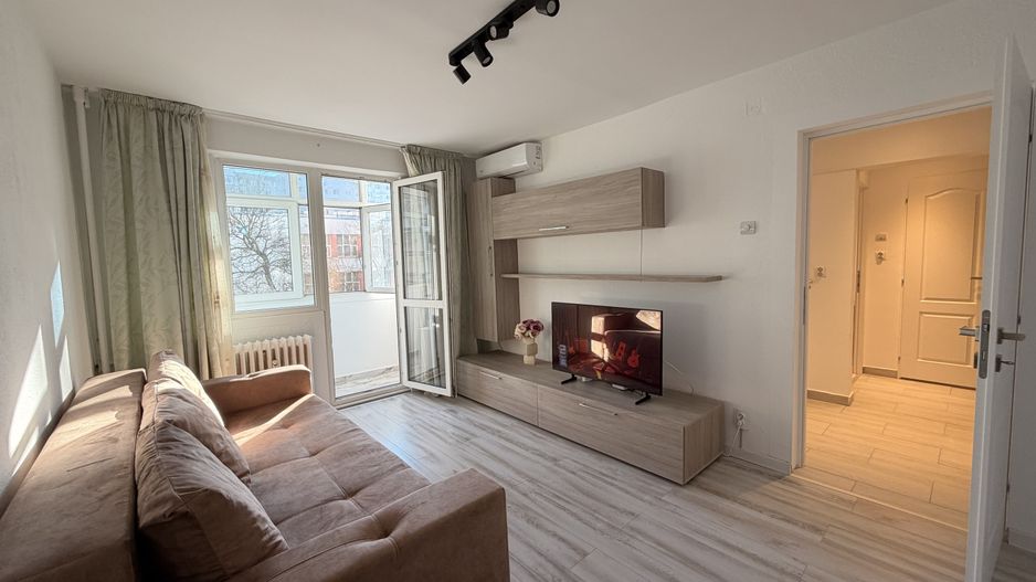 Apartament 2 camere renovat 2025, bloc 1976 – Sălăjan - Poză 1