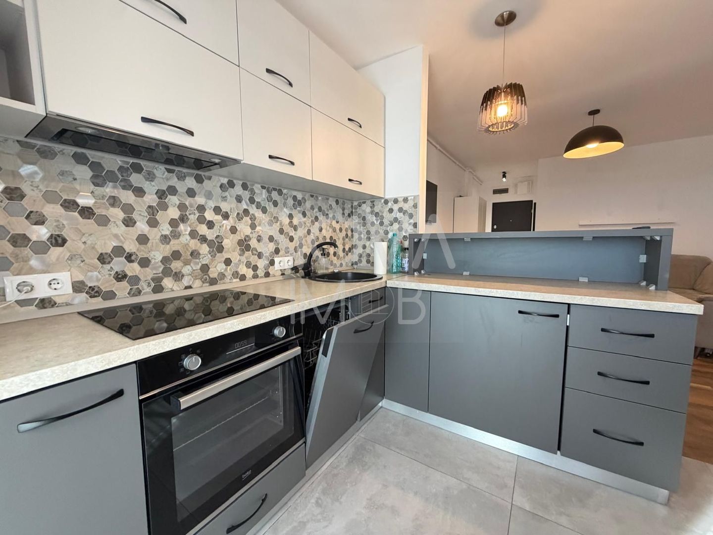 Apartament 3 camere, 2 balcoare, Calea Surii Mici - Poză 4