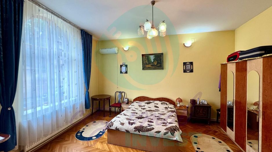 Apartament în vilă interbelică Unirii – Carol | | Curte | Ideal cabinet/birou - Poză 6