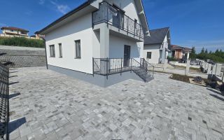 Casa 4 camere la cheie,2bai,120 mp,501 mp teren,zona Corunca - Poză 1