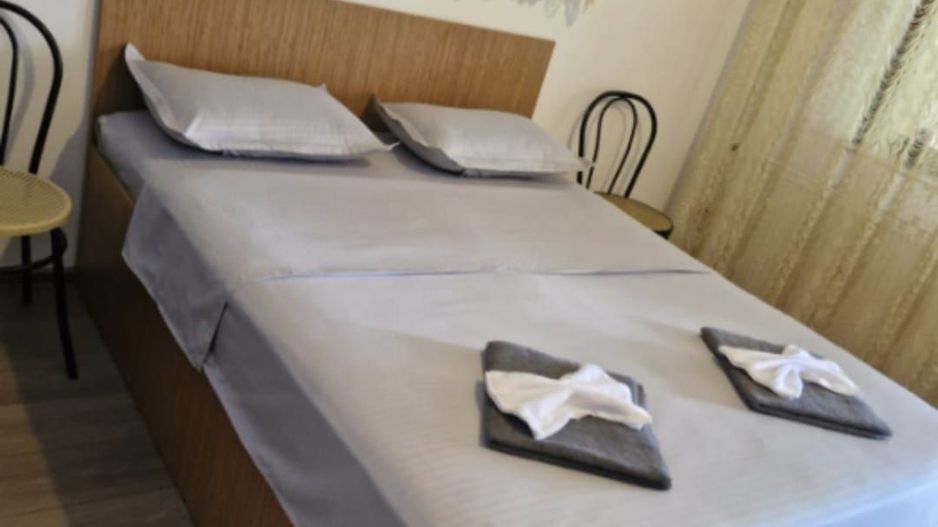 Casa de inchiriat | Snagov | acces direct la lac | ponton propriu - Poză 6