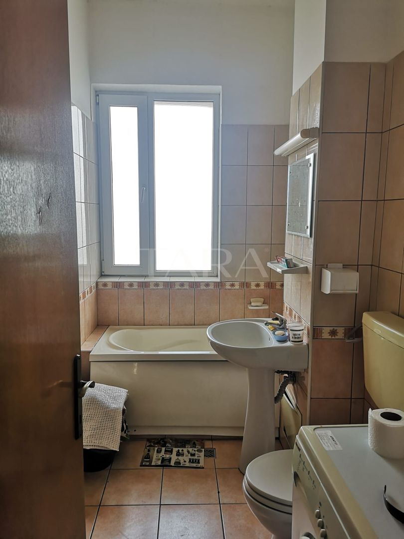 Apartament luminos cu vedere panoramică - Poză 4