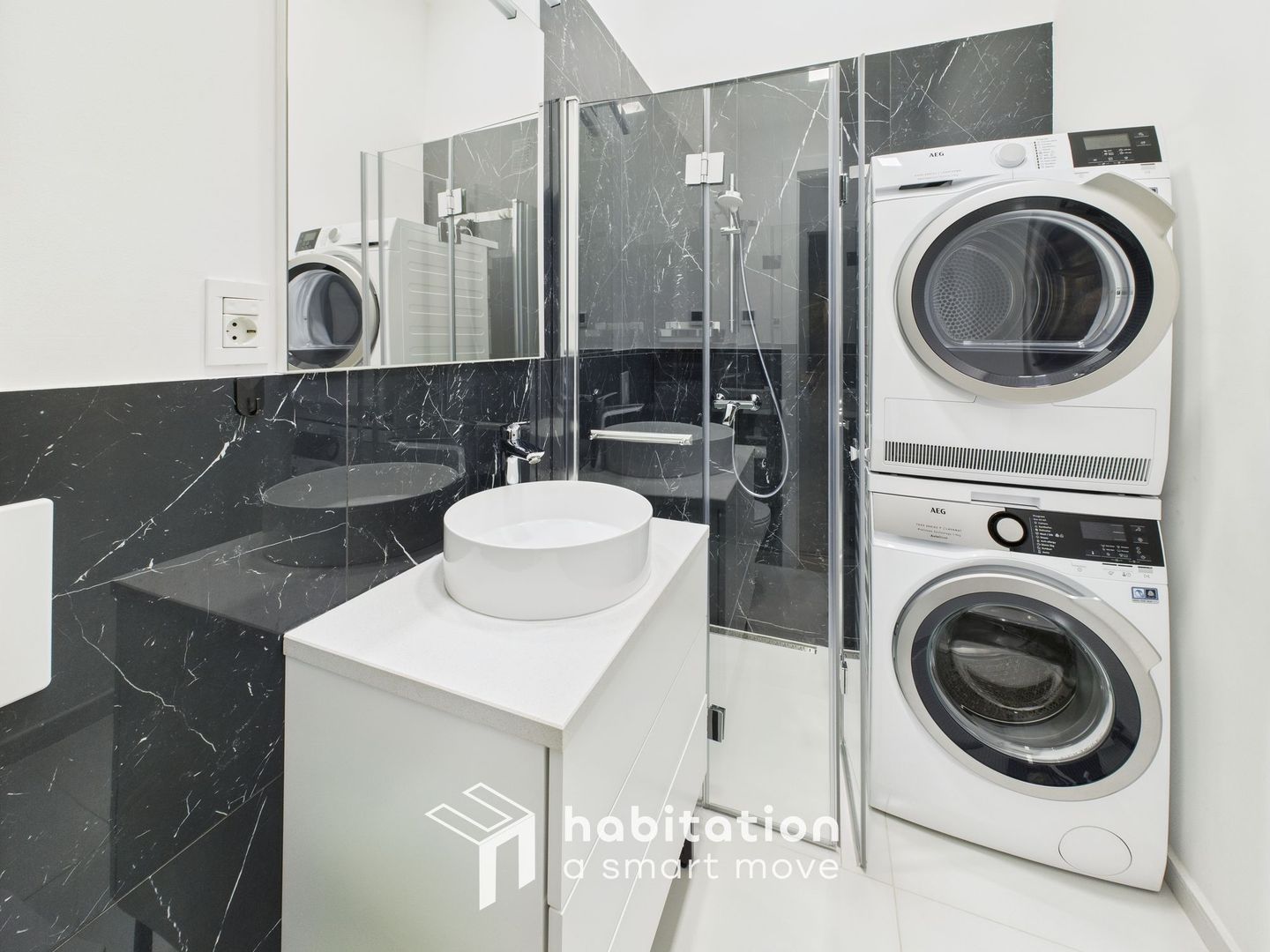 Elegant, finisaje premium, locație deosebita - 3 camere  în Bălcescu - Poză 15