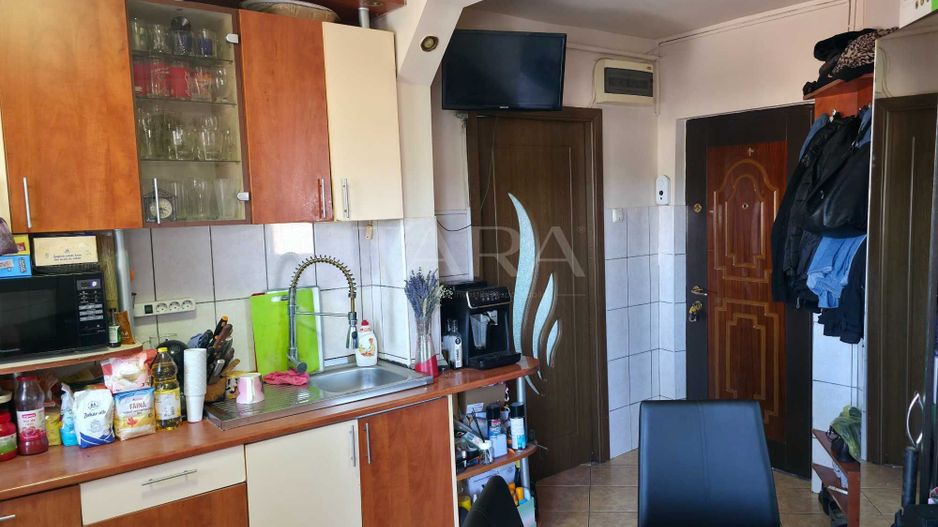 Apartament cu 2 camere, 54 mp, 2 balcoane și boxă, zona Fabricii. - Poză 3
