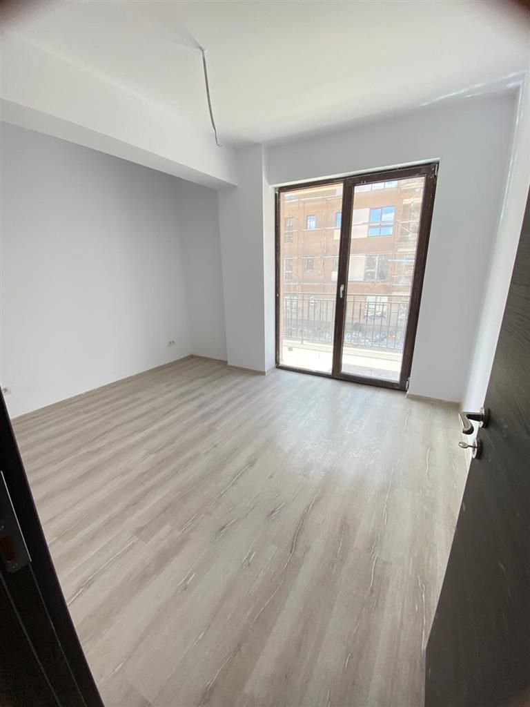 Apartament 2 camere bloc nou open space loc de parcare parter - Poză 4