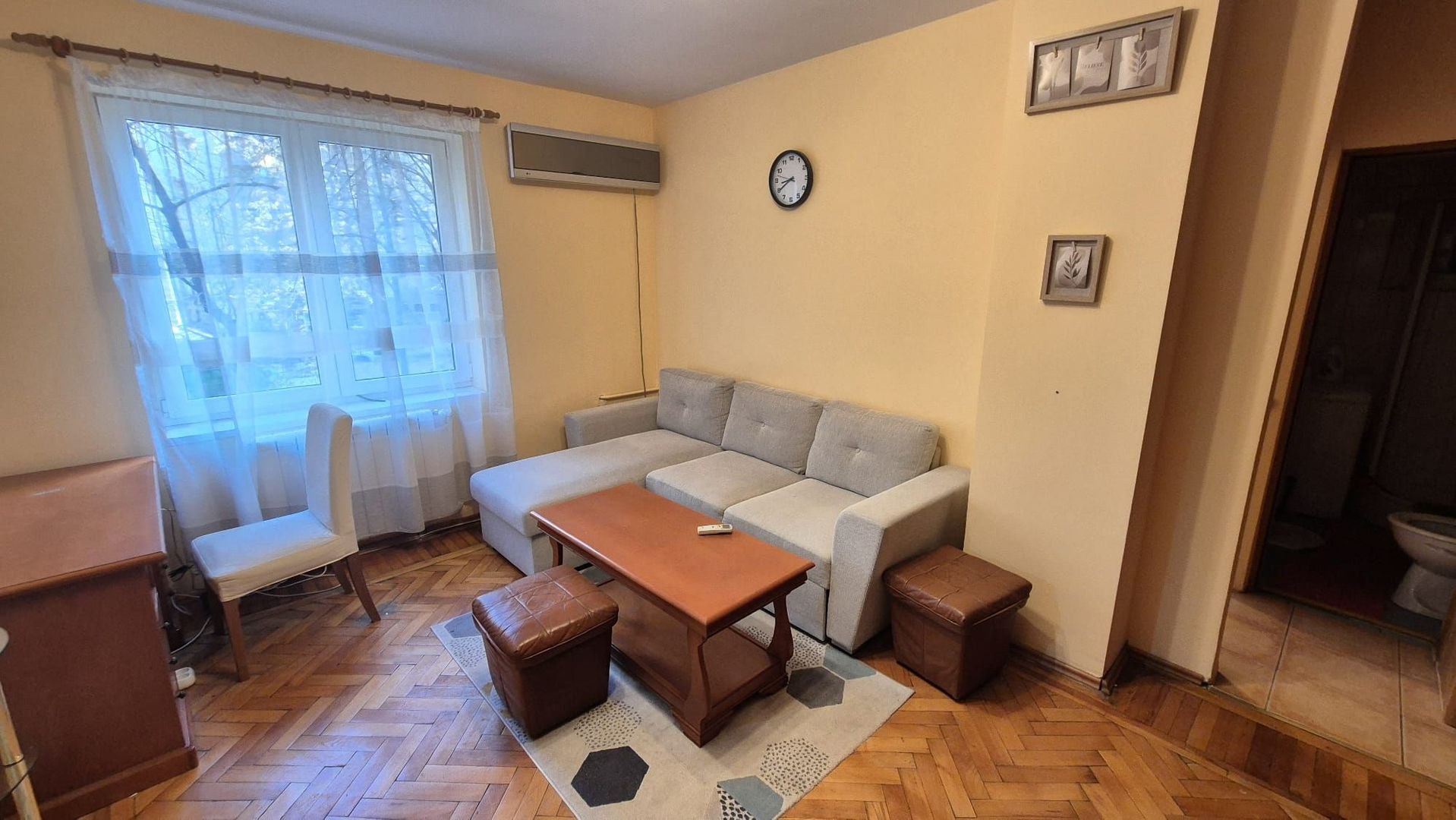 Apartament cu 2 camere - piata Romana - Poză 1