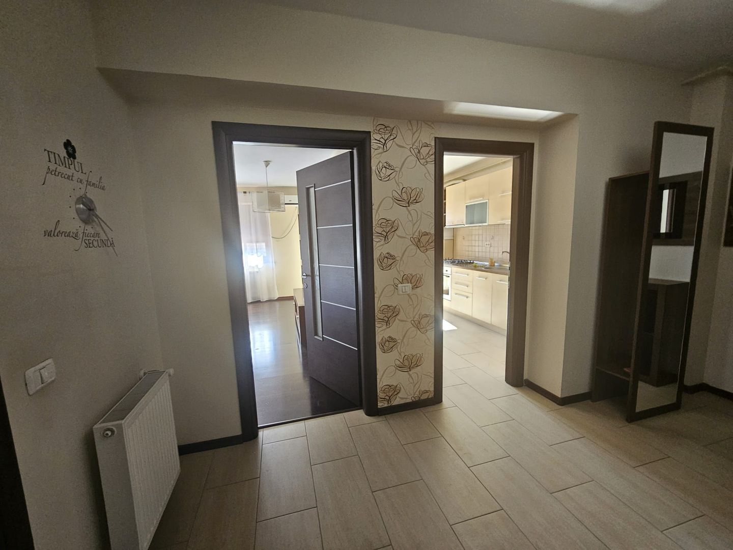 Inchiriere apartament bloc nou cu garaj, centru Pitesti - Poză 7