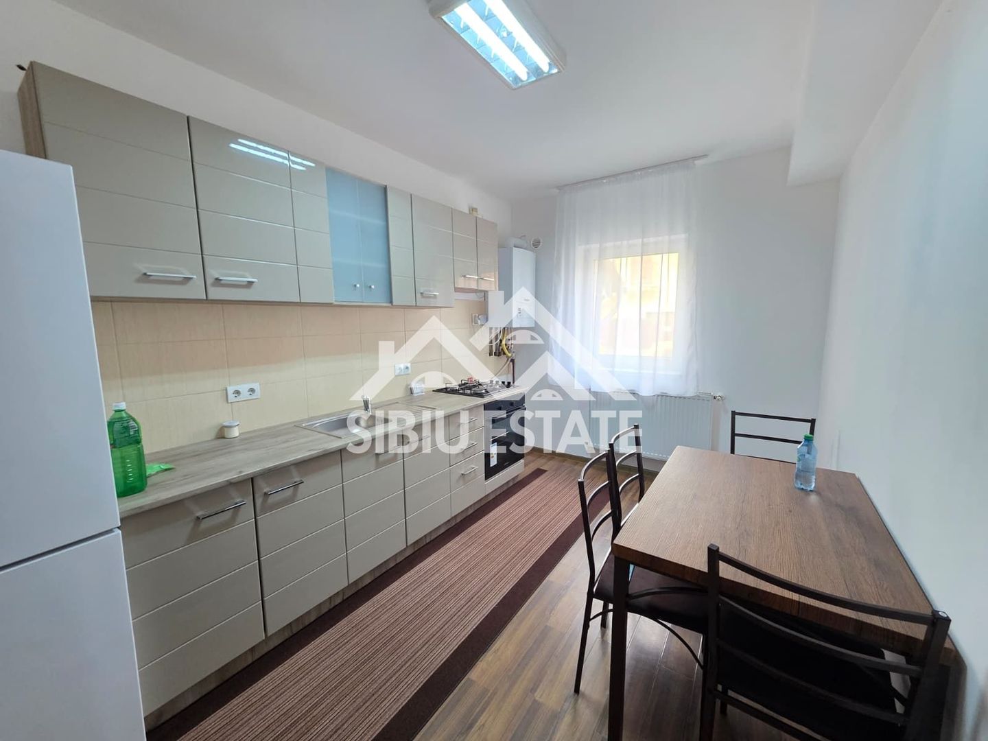 Apartament 3 camere de inchiriat, Selimbar - Poză 1