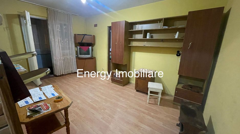 Apartament cu 3 camere,zona Dâmbul Pietros - Poză 2