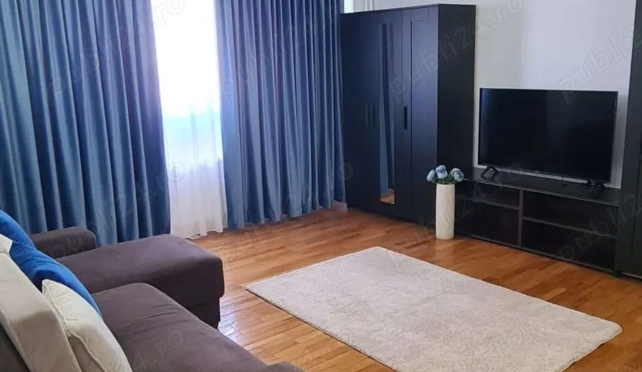 Închiriez apartament 2 camere, Piața Muncii, loc de parcare - Poză 1