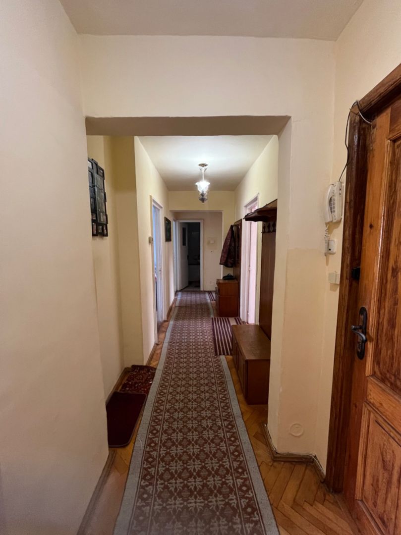 Apartament 4 camere 2 bai Central - Poză 1