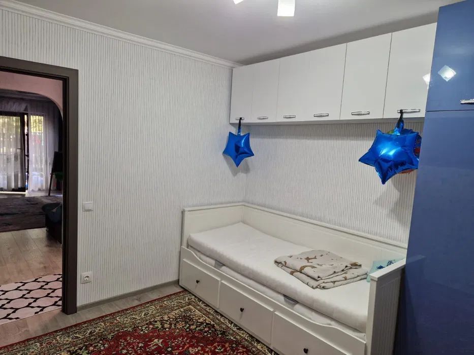 Apartament 4 camere, Micro 16, parter, mobilat si utilat complet - Poză 3