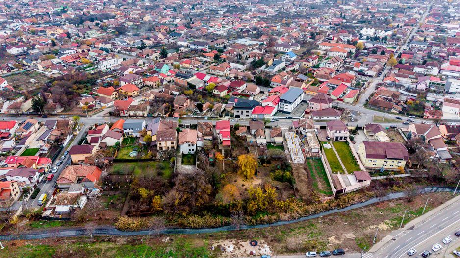 Teren în Pârneava – locație premium pentru casă sau duplex - Poză 8