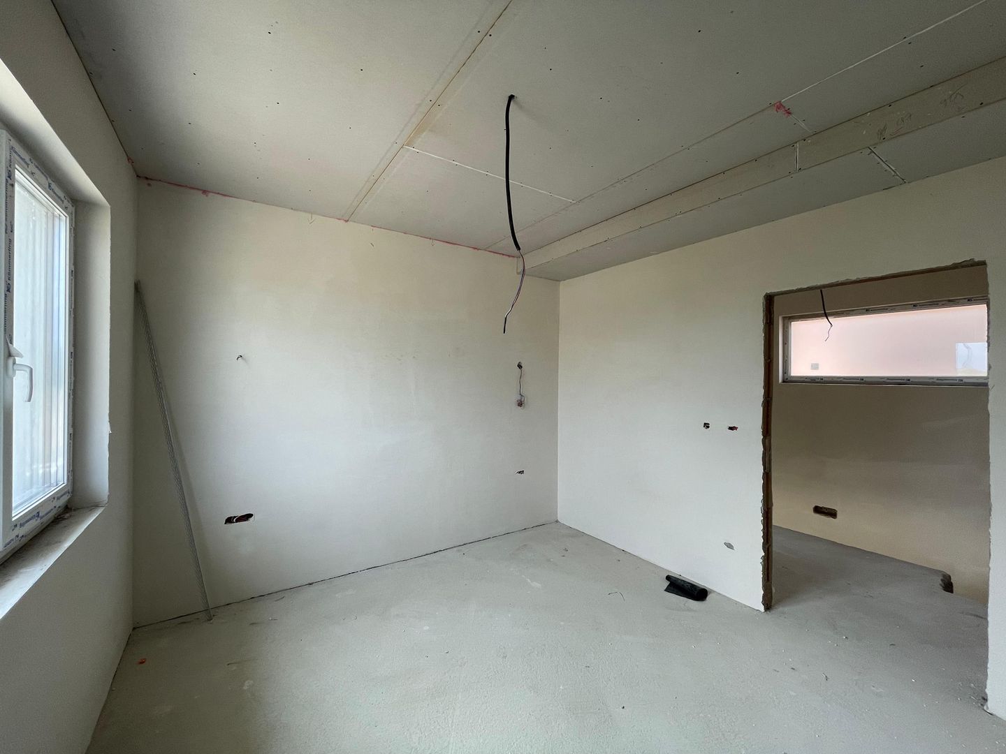 Duplex despartit prin camera tehnica - 4 Dormitoare - Urseni - Poză 11