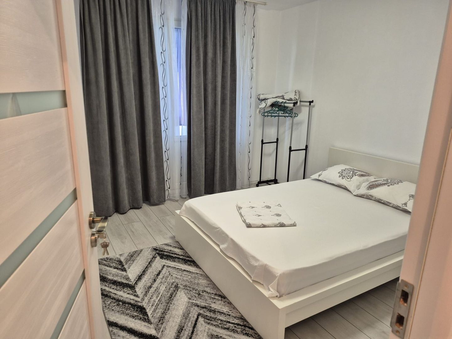 Apartament 2 camere Titan La 10 metri de gura - Poză 2