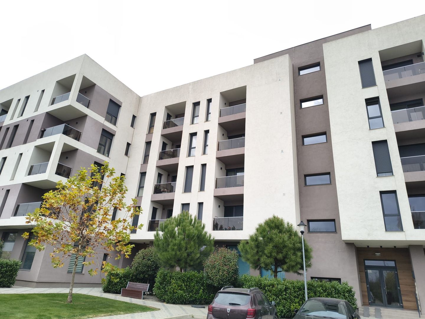 Chirie, 2 camere, West Residence. 430 E/lună (neg). Comision 0 - Poză 1