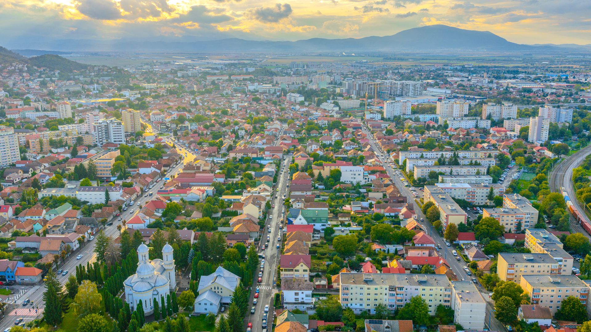 Cladire de 902 mp utili de vânzare, zona Grivitei - DN 13, COMISION 0 - Poză 19