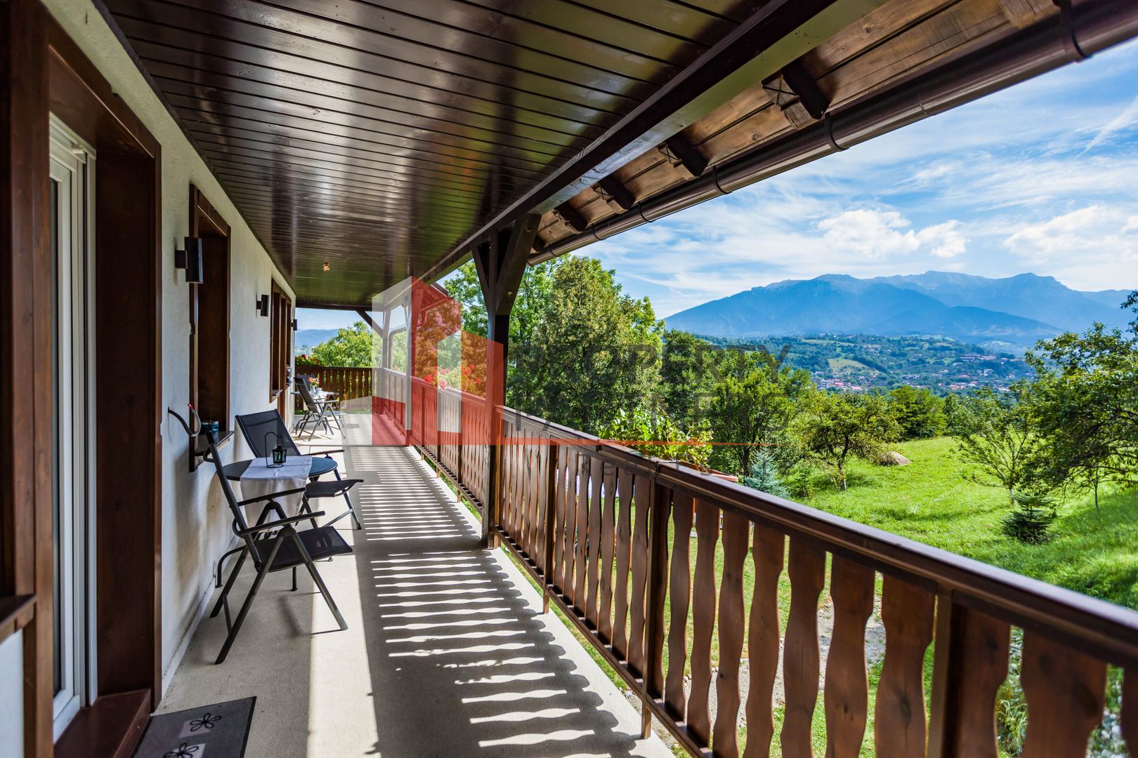 Vilă in Bran cu teren de 28.000 mp și priveliște spectaculoasa - Poză 6