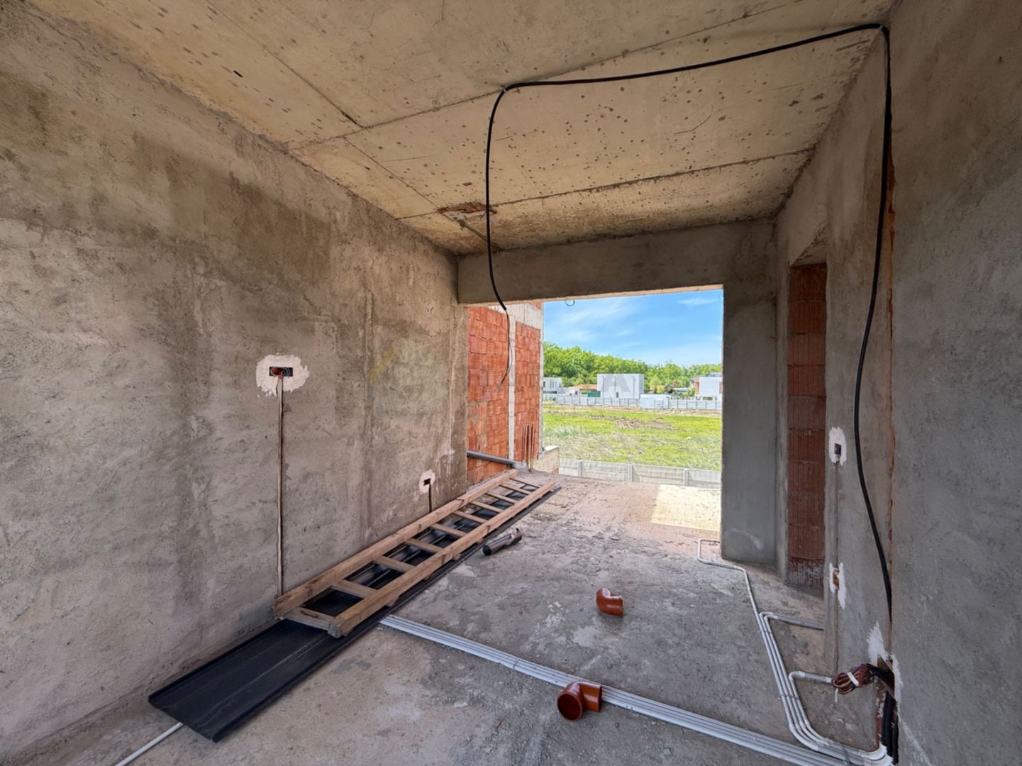 Eleganță și natură: vilă urbană exclusivistă în Tunari - Poză 10