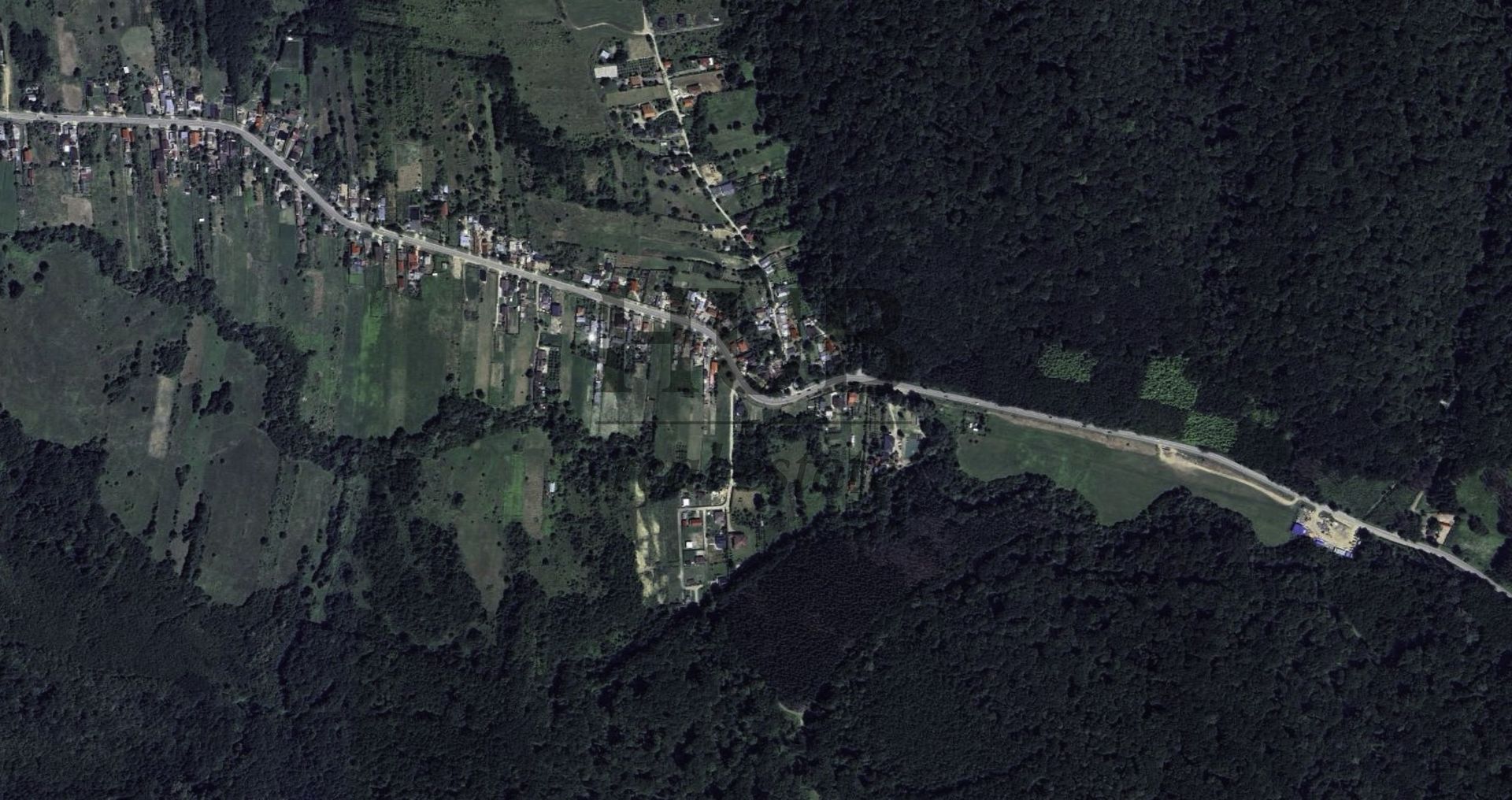 Teren intravilan | langa padure si parau | Luncani/Bacau - Poză 8