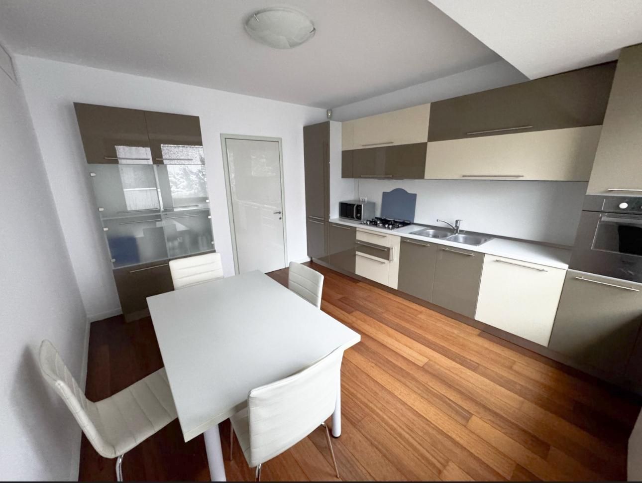 Eleganță Panoramică la Kiseleff – Apartament Luxos cu 3 Camere și Vederi Urbane - Poză 8